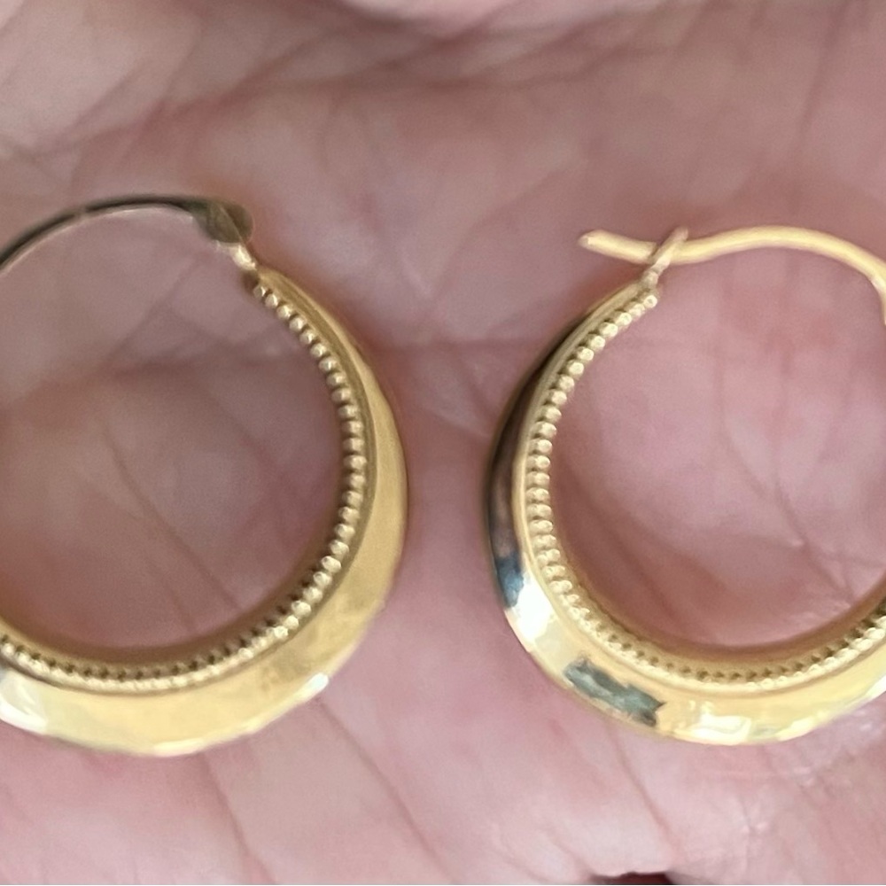 Classic Solid 14 K Gold Hoop Earrings - Elegant Women Jewelry - Picture 6 of 10